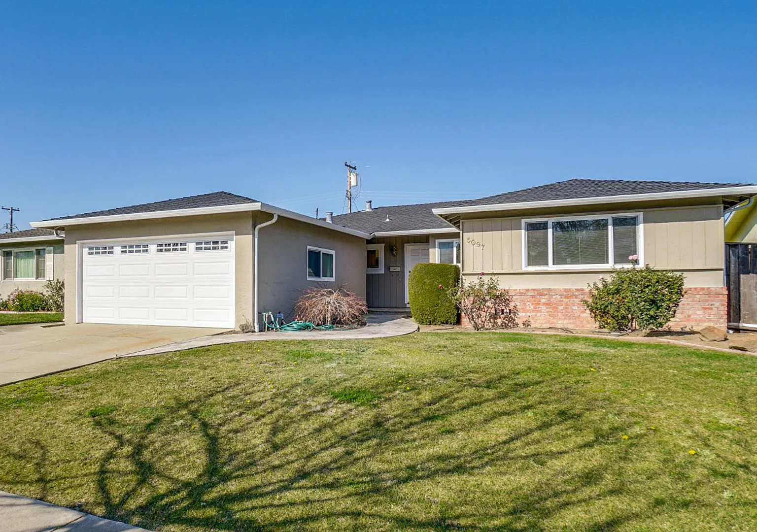 Bright 4BR House - Great Schools - Patio - Updated Finishes — Photo 1