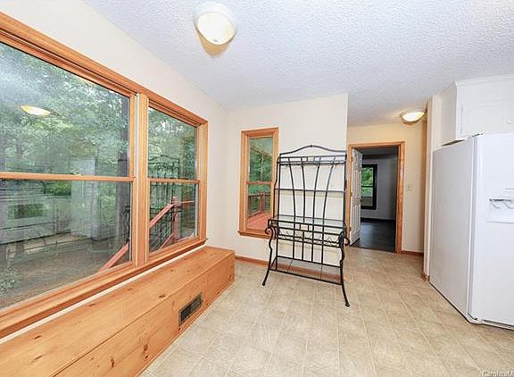 5th image of 188 Antelope Dr