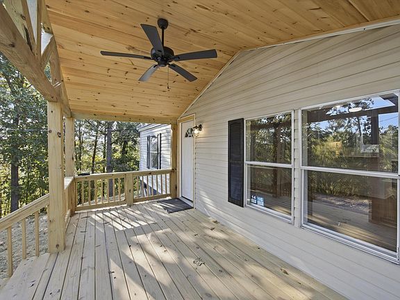 3rd image of 156 Western Way