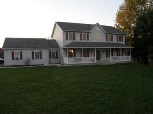 608 Smith Hill Rd, Stroudsburg, PA 18360