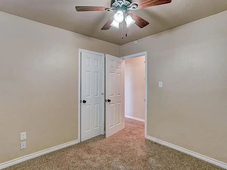 5716 NW Cedarwood Dr — Photo 14