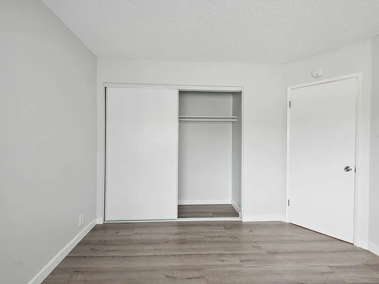 Fisher Court Apartments — Photo 13