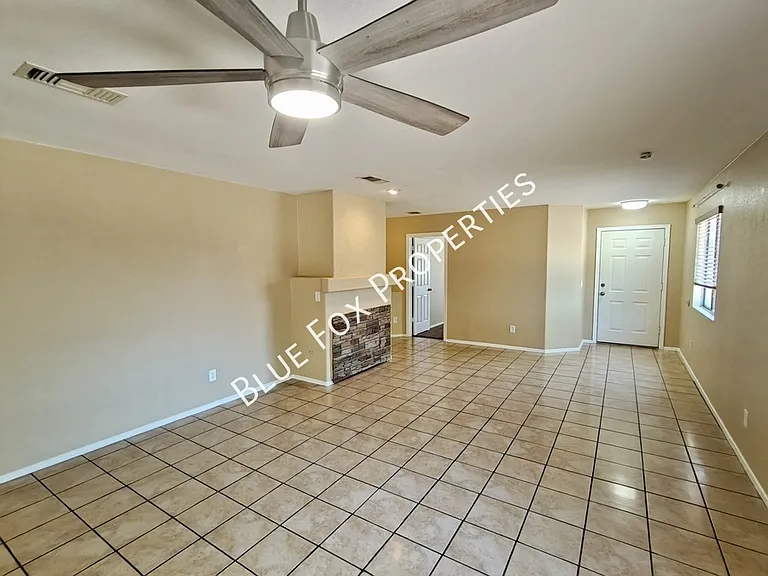 3754 E White River Dr — Photo 6