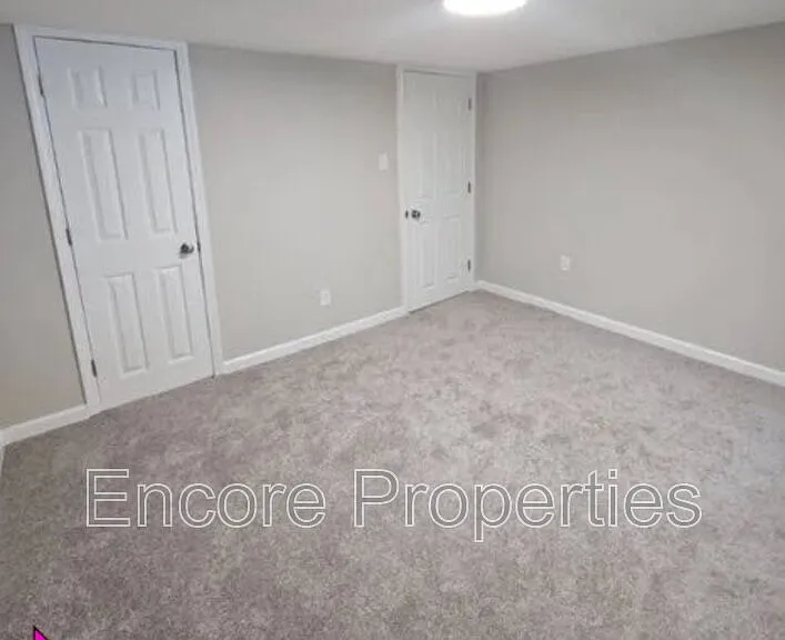 207 E Main St — Photo 3