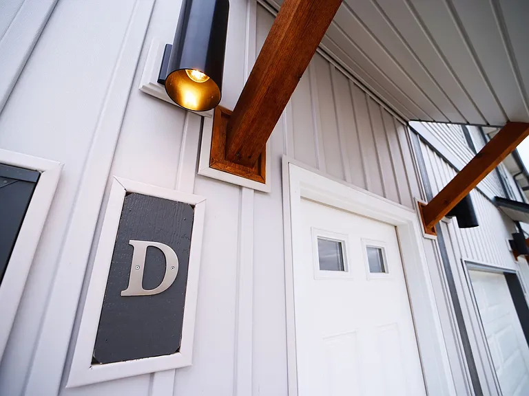 220 Drayton Dr — Photo 4