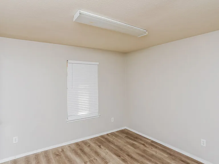745 Capricorn St — Photo 13