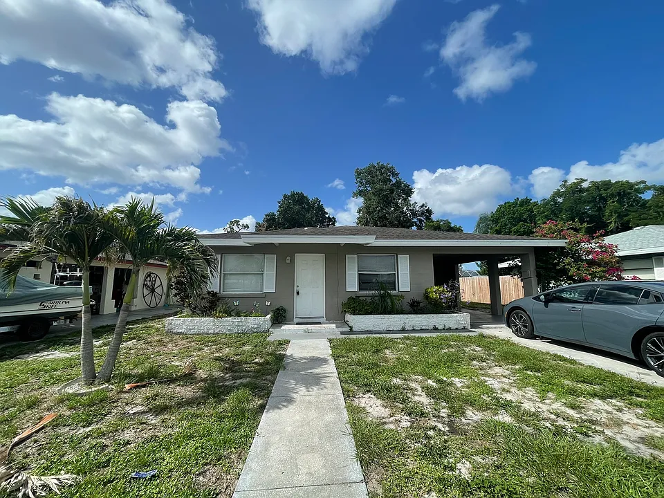 3305 13th Ave W