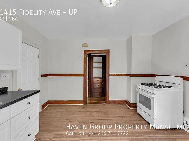 11415 Fidelity Ave #UP — Photo 10