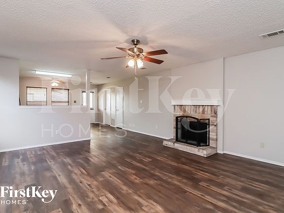 4th image of 5216 Newcastle Ln