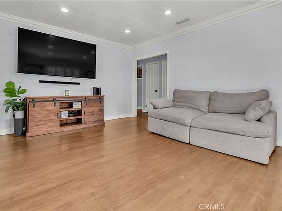 2nd image of 10432 Memphis Ave