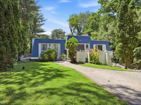 275 Broadfield Road, New Rochelle, NY 10804