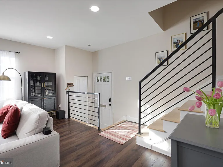 3290 Applegate Ct — Photo 9