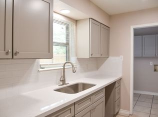305 Amherst Ct, College Station, TX 77840
