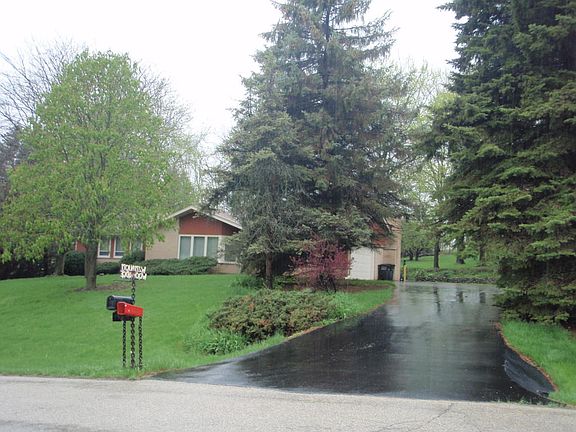 4th image of W279N1079 Woodridge Ln