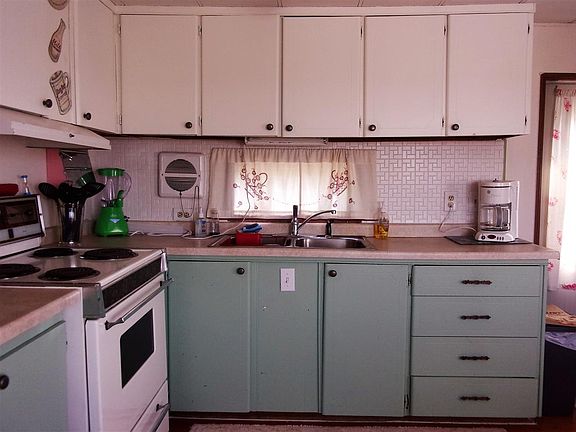 3rd image of 10 Cactus Hills Ct