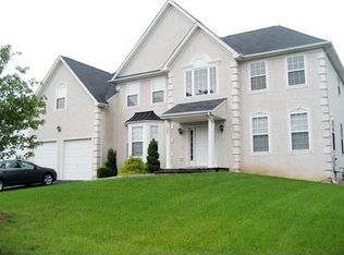 167 Redstone Dr, Warrington, PA 18976