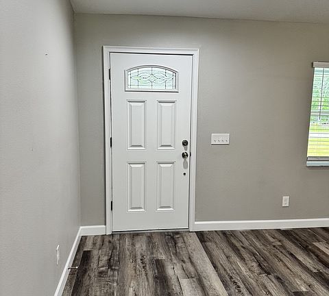 2nd image of 8534 N Wallingford Ave