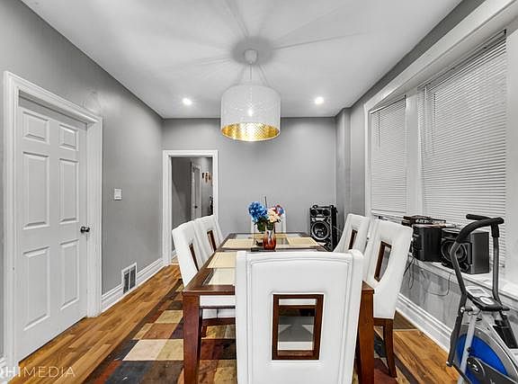 5th image of 1032 N Lawndale Ave