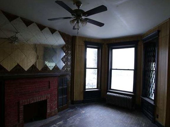 3rd image of 1523 S Sawyer Ave