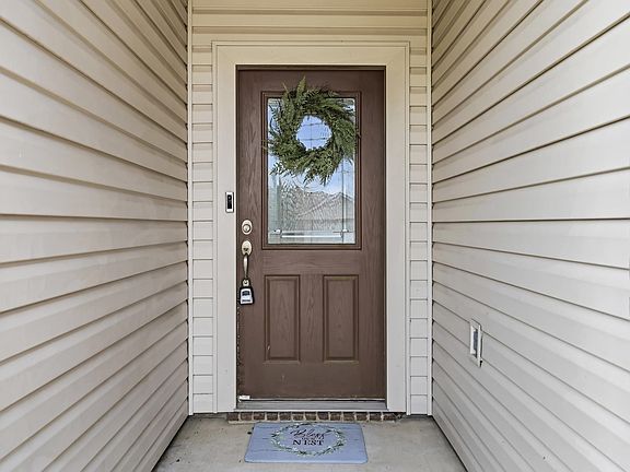 2nd image of 5425 Westmeadow Ln