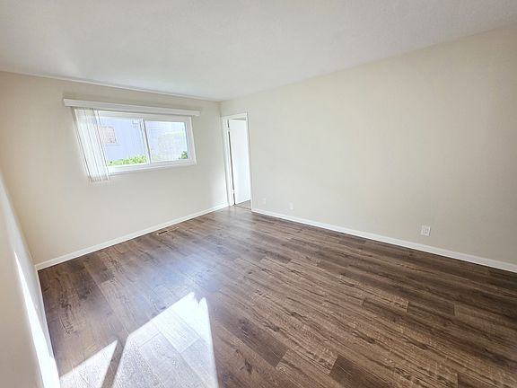 4th image of 135 Acalanes Dr #5
