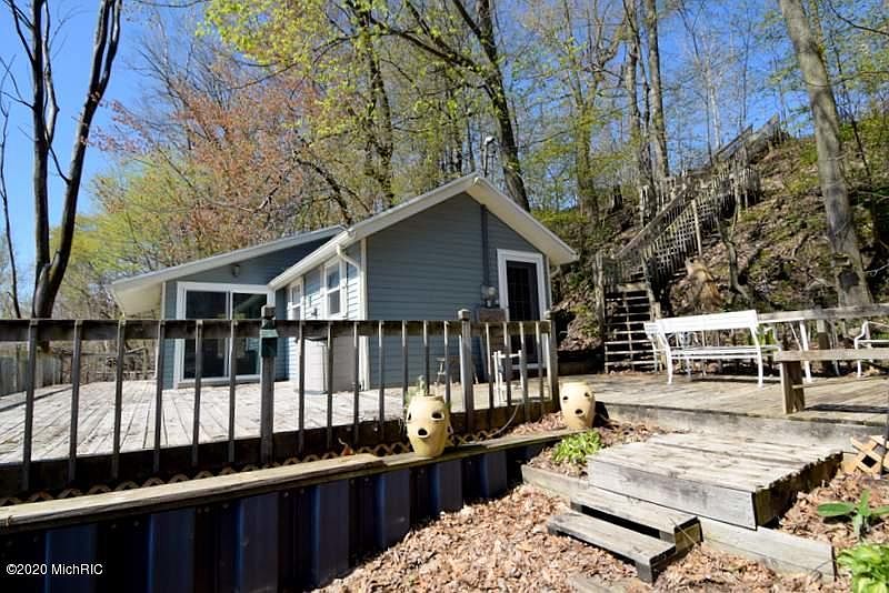 2687 W Selkirk Lake Dr, Shelbyville, MI 49344 Zillow