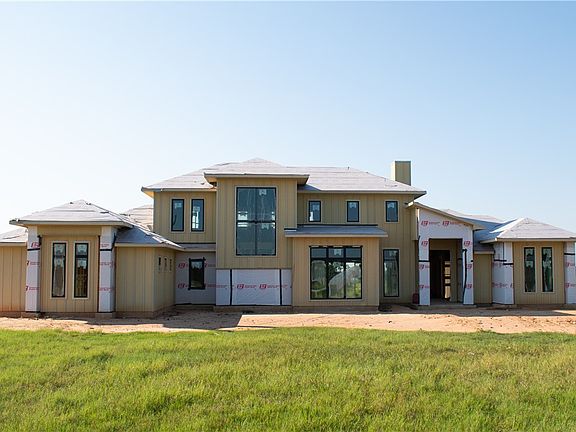 3rd image of 2215 High Meadows Trl