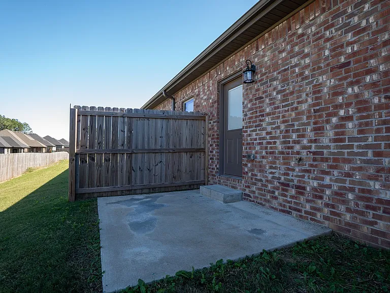 1803 Booker Cir — Photo 12