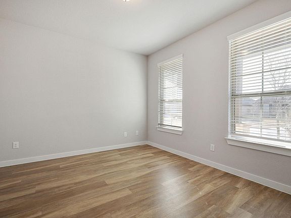 4th image of 4113 Cozy Pine Dr