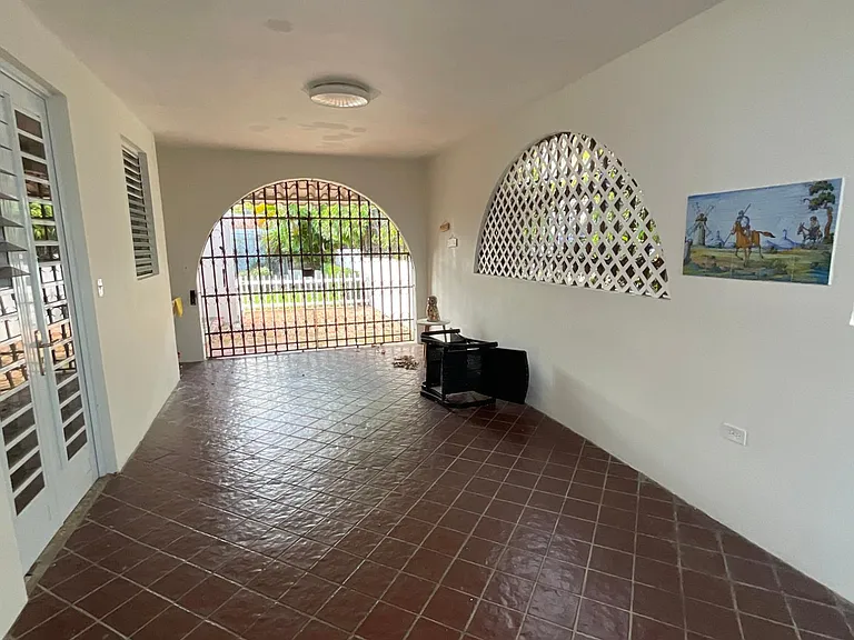 1771 Siervas De Maraa — Photo 16