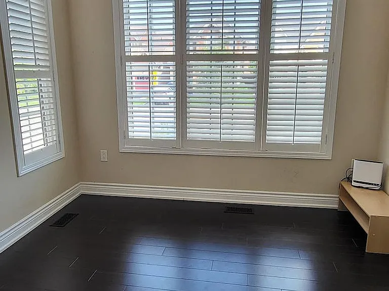 207 Dymott Ave — Photo 4