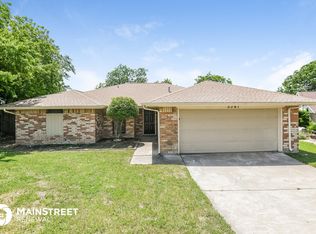 5341 Weddington Ct, Fort Worth, TX 76133