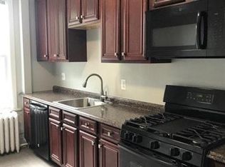 1027 10th St NE, Washington, DC 20002