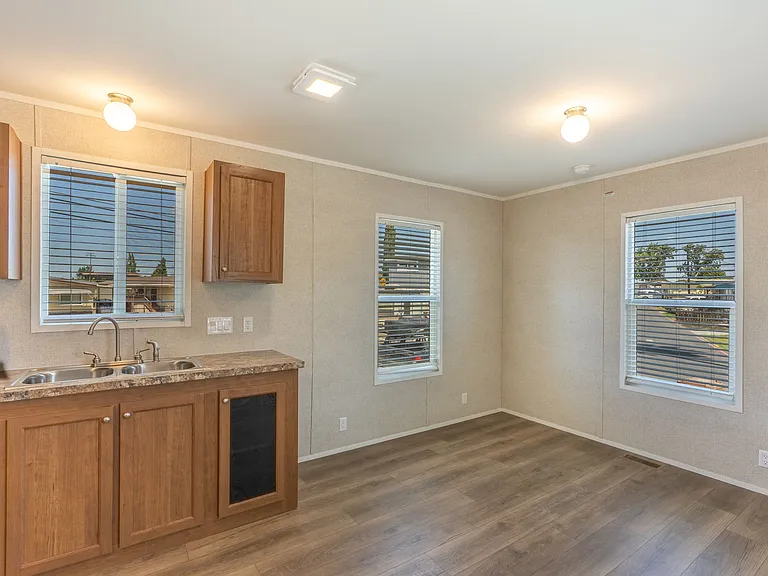 4610 Gateway Rd — Photo 7