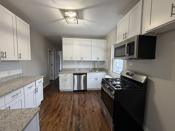 2nd image of 3017 W Fullerton Ave