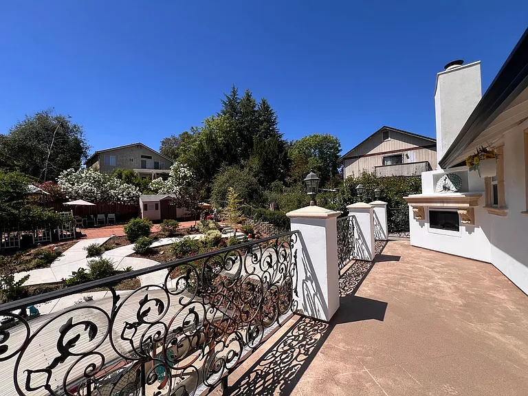 912 Yosemite Ln — Photo 33