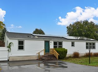 19 Aberdeen Dr, Stratham, NH 03885