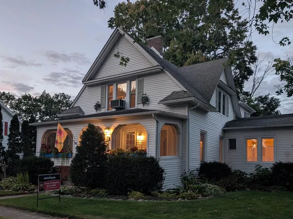 612 W Larkin St, Midland, MI 48640