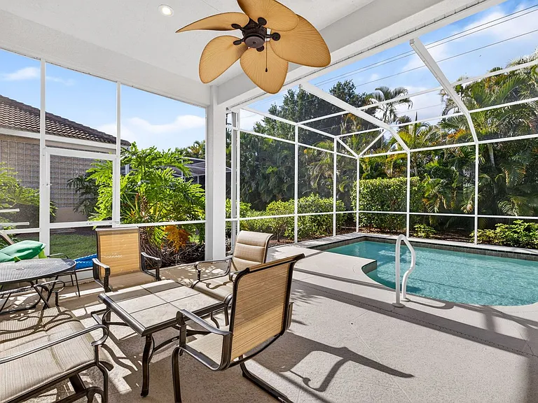 1789 Winding Oaks Way — Photo 32