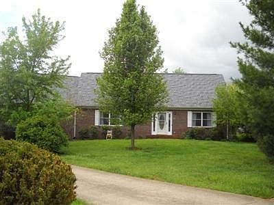 4th image of 62 Westmont Ct