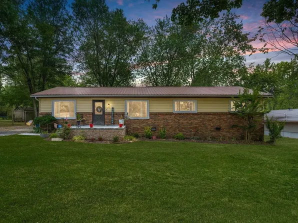 295 Ivanhoe Ln, Crossville, TN 38555