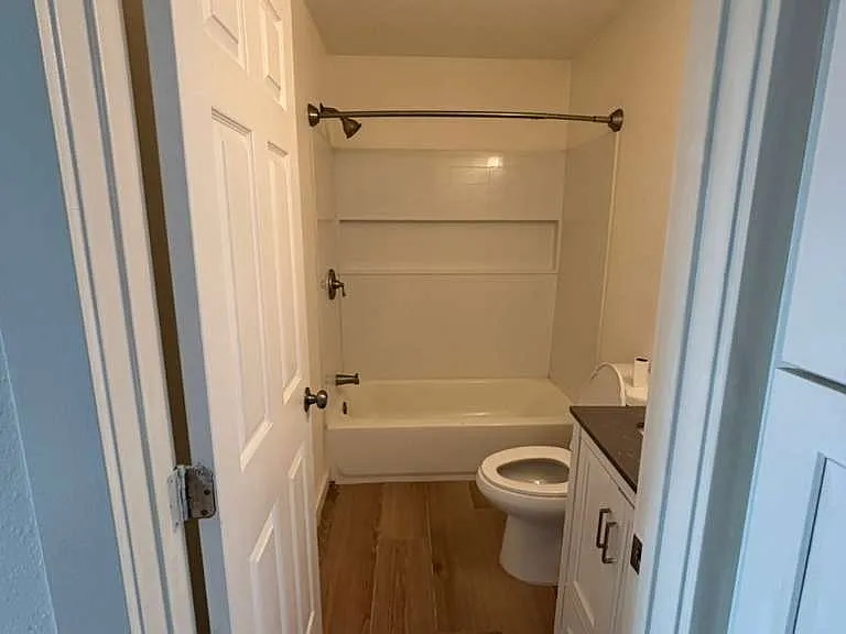 907 D Ave #2 — Photo 9