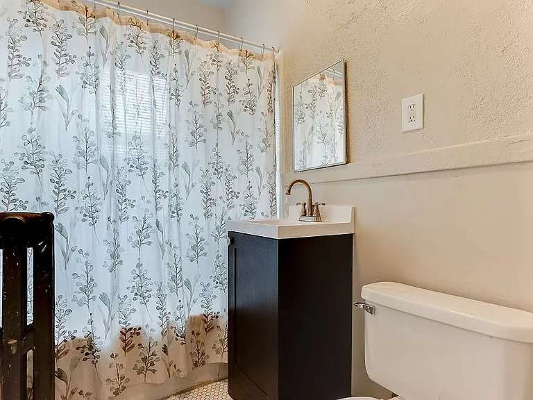3325 Nicollet Avenue — Photo 9