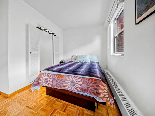 52-30 39th Drive image 7 of 16