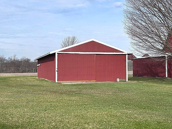 2nd image of 64720 Needham Rd