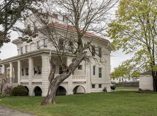 64 Central Ave, Hull, MA 02045