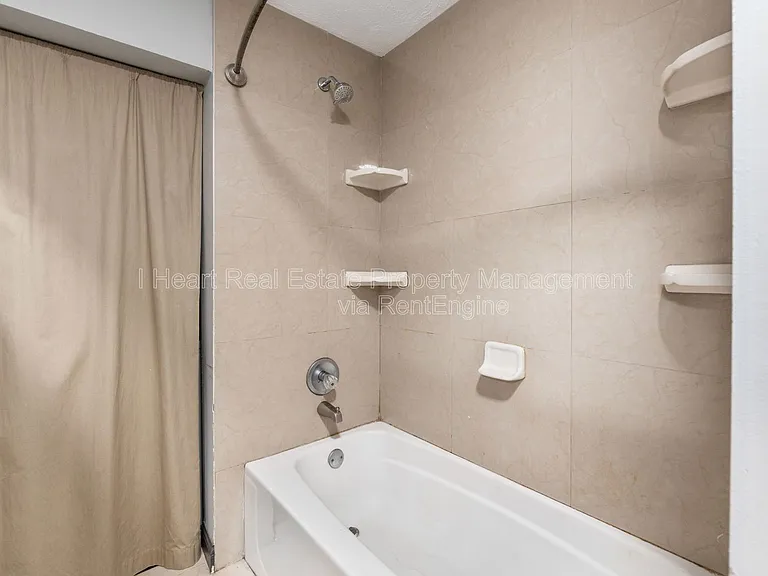 957 Harrison Ave — Photo 12