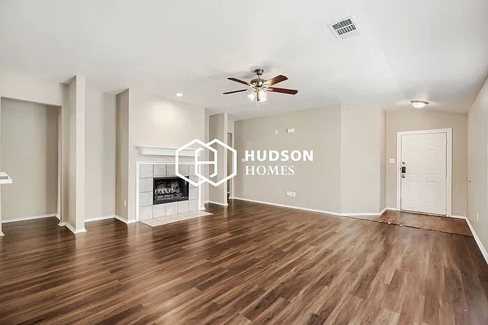 7406 Lake Front Trl — Photo 4
