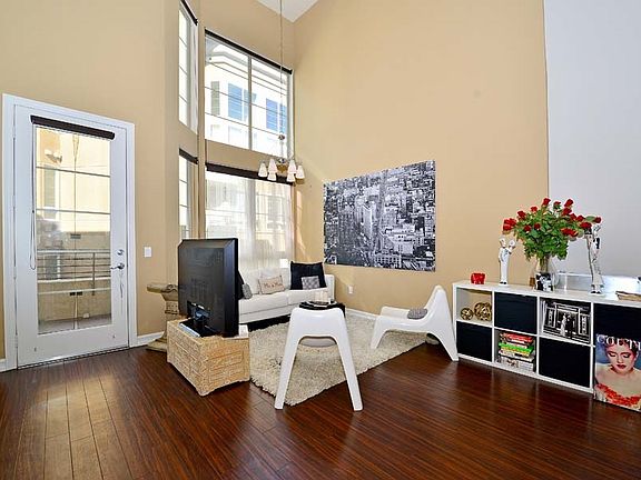 2nd image of 1480 Broadway #2609