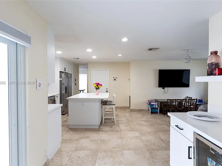 2400 NW 103rd Ave — Photo 13